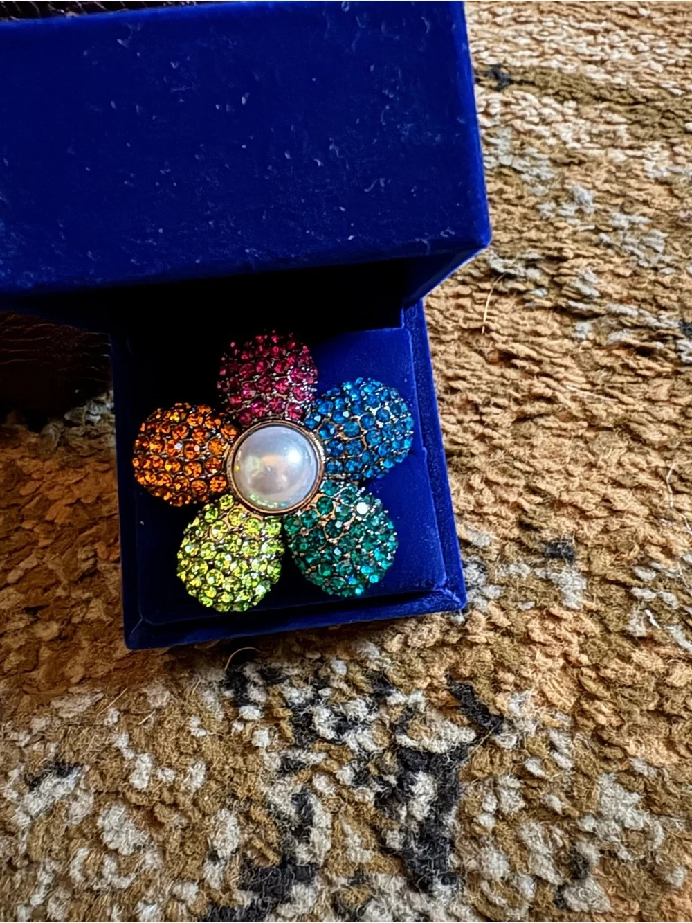 Kurt Geiger Multi Color Stone Flower Ring NIB - Picture 4 of 7
